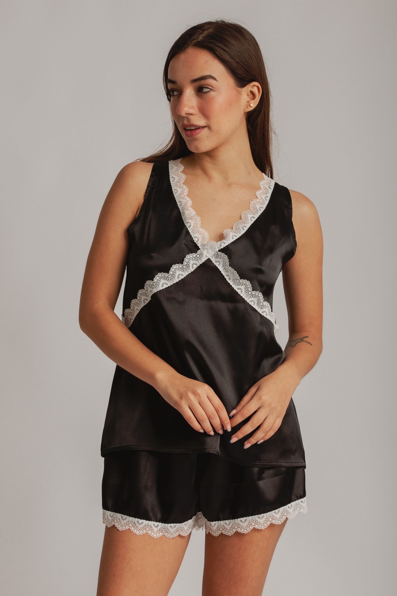 PIJAMA HAILEY NEGRA