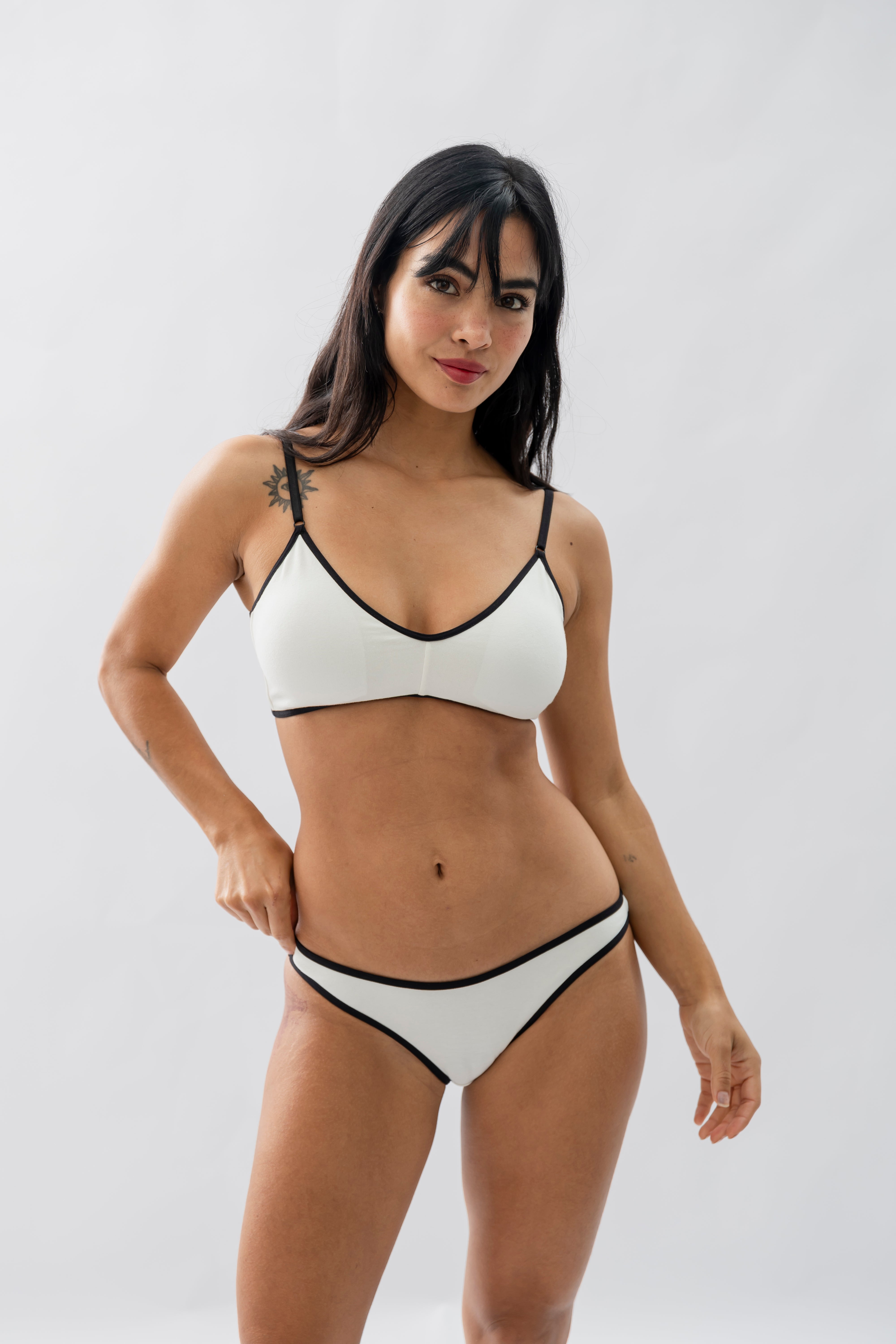 Bralette Mía Blanco y Negro - Algodón Pima