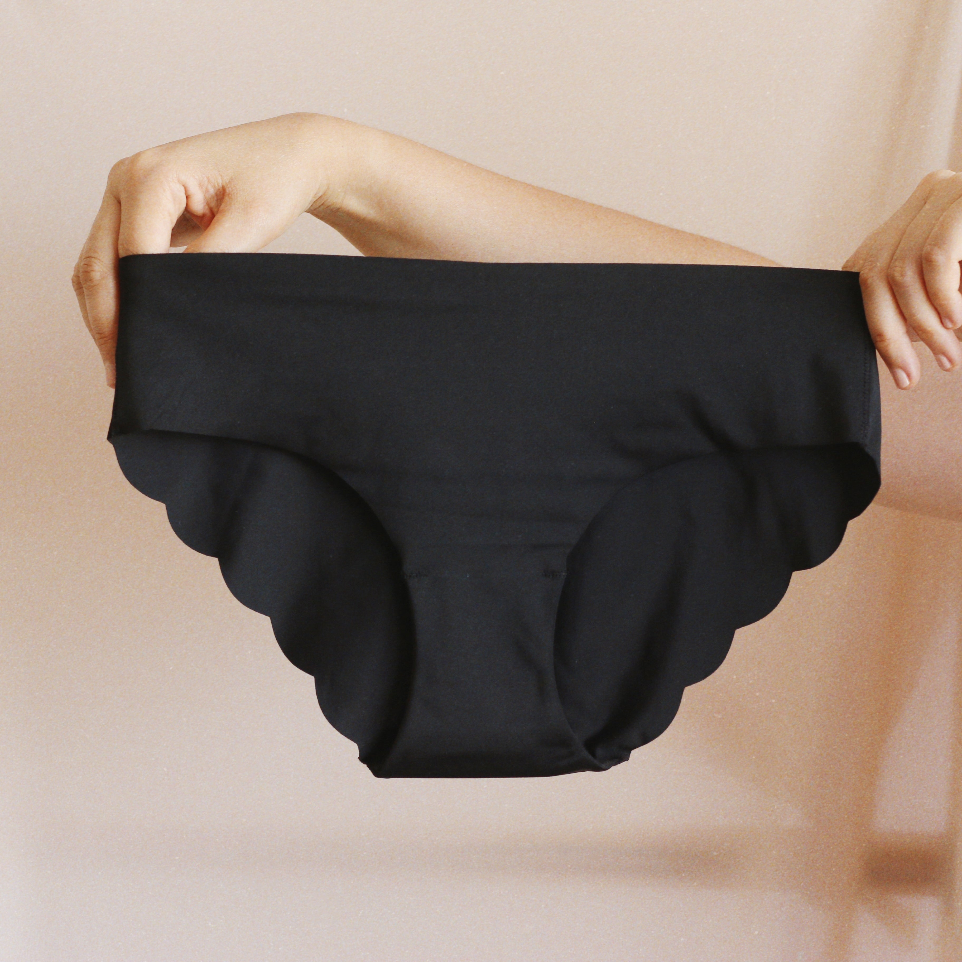 BASIC UNDIES - NEGRO