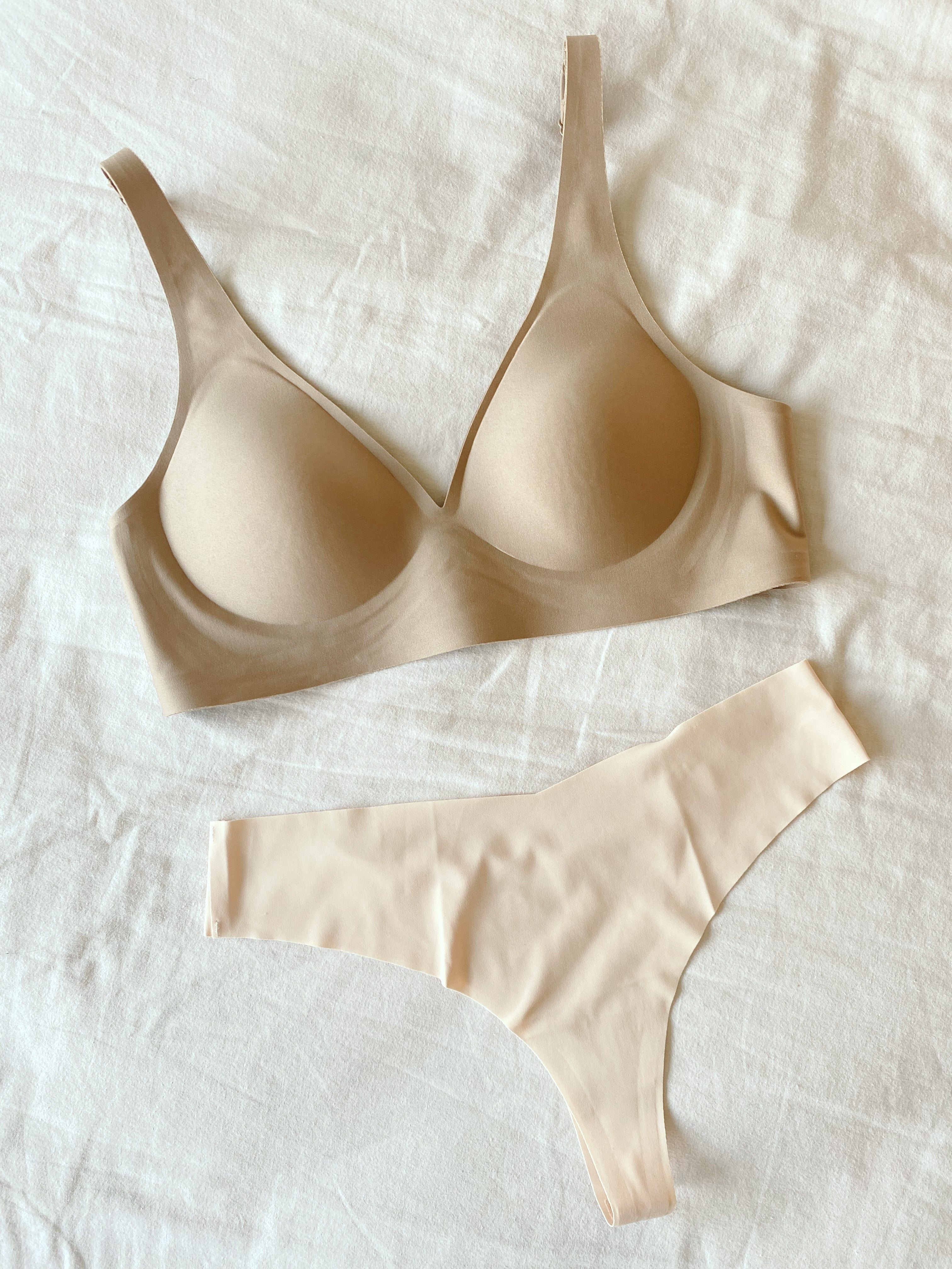 BASIC THONG NUDE